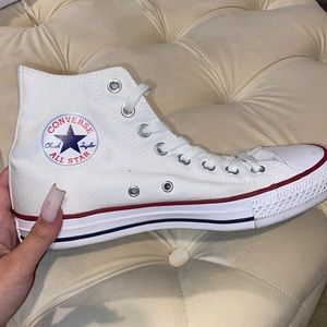 White high top converse barely worn once, size 8!